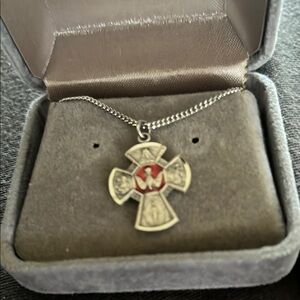 Beautiful sterling silver cross